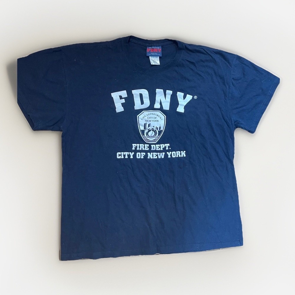 Vintage 2006 FDNY Men's XL Shirt Officially Licensed Fire Department Navy Blue